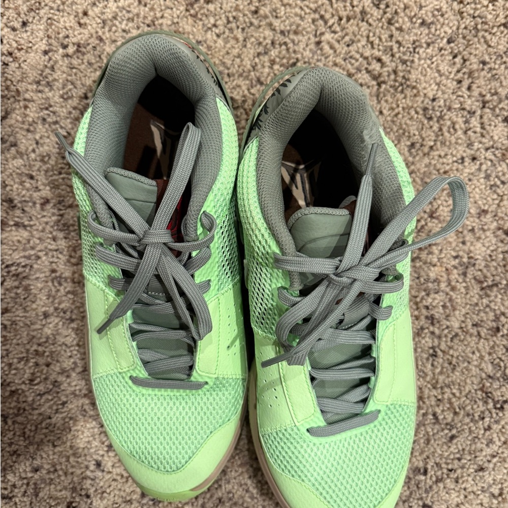 Nike Green Athletic Shoes - Picture 5 of 5